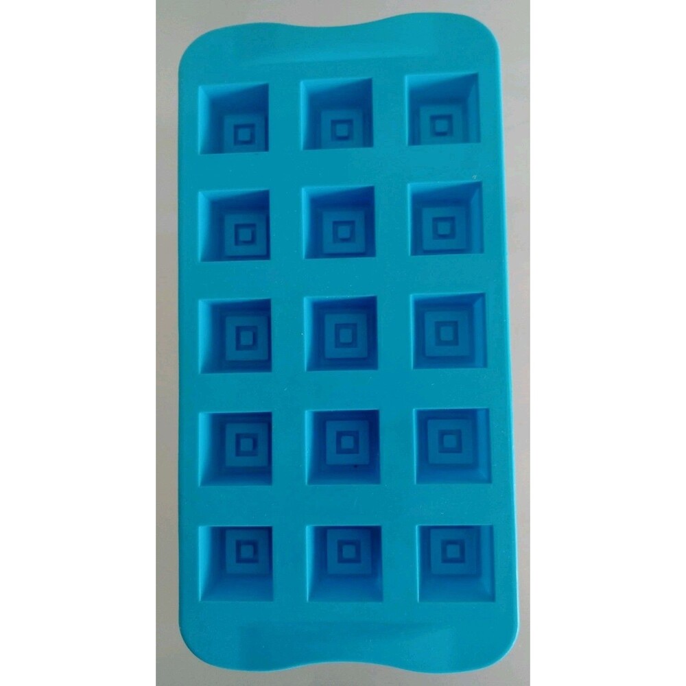 Chocolate Candy Mold Silicone Flexible 15 Square Resin Crafts Easy to Clean NWOT